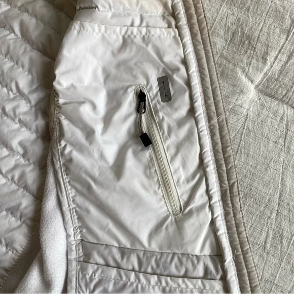 Eddie Bauer Storm Down 800 Silver Gray White Vest Sz XS Travel Snow Winter - Picture 10 of 16